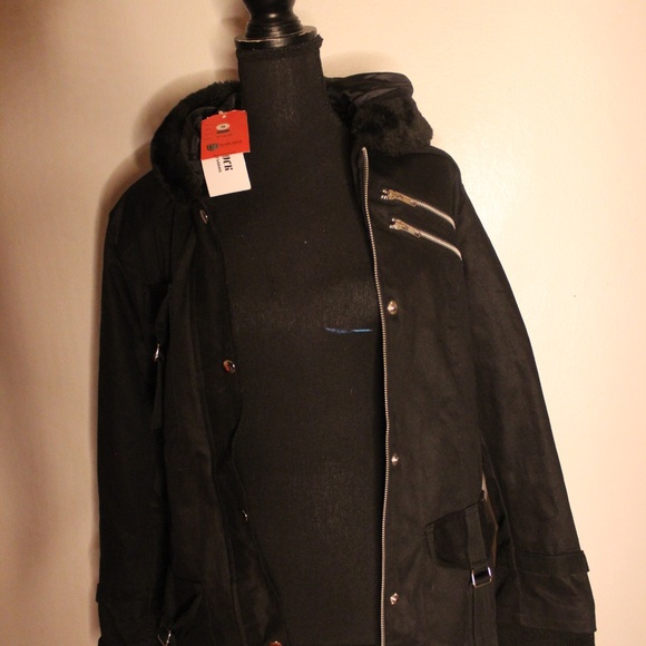 Black jacket - Picture 2 of 5